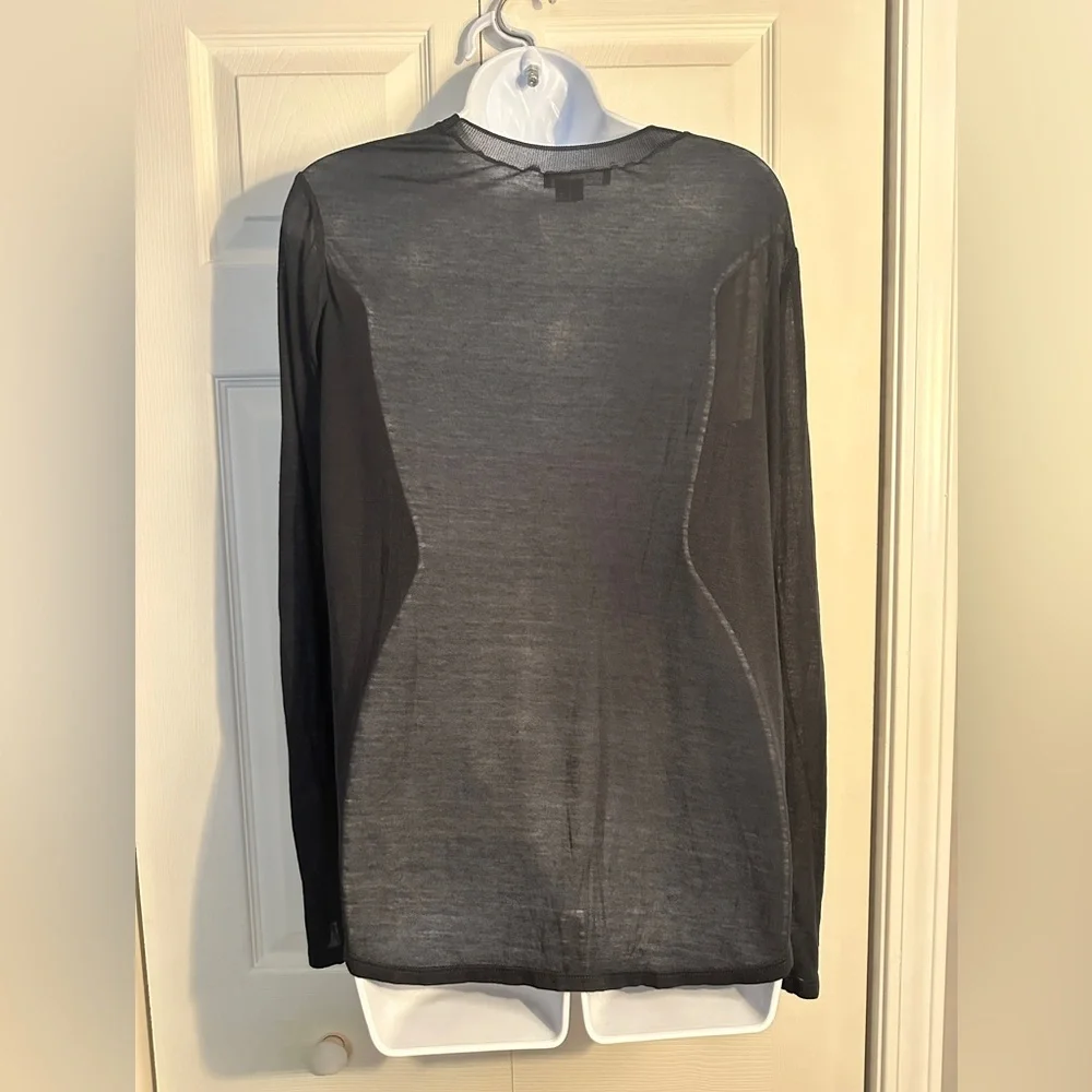 Vince long sleeve. Silk front, modal/cashmere back and sleeves. Navy size small - Picture 8 of 10